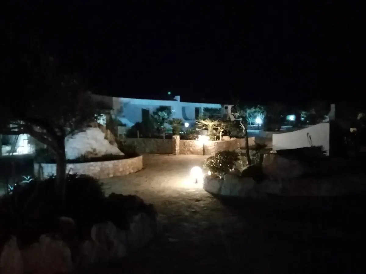 Apart Otel Residence Punta Sottile Lampedusa 150 Mt Dalla Spiaggia Cala Francese İtalya