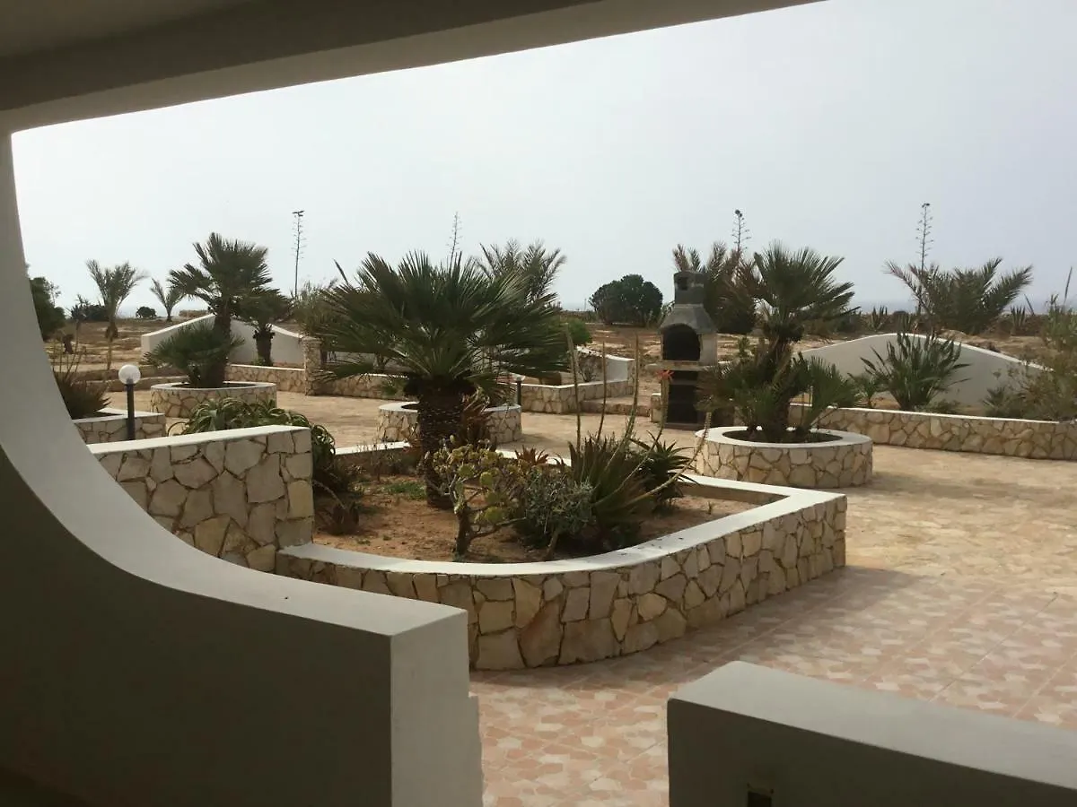 Residence Punta Sottile Lampedusa 150 Mt Dalla Spiaggia Cala Francese